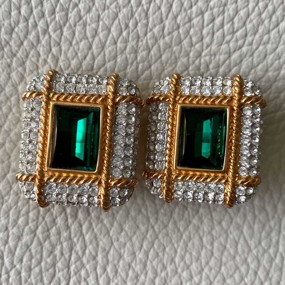 Swarovski vintage clip on earrings faux emerald & rhinestone